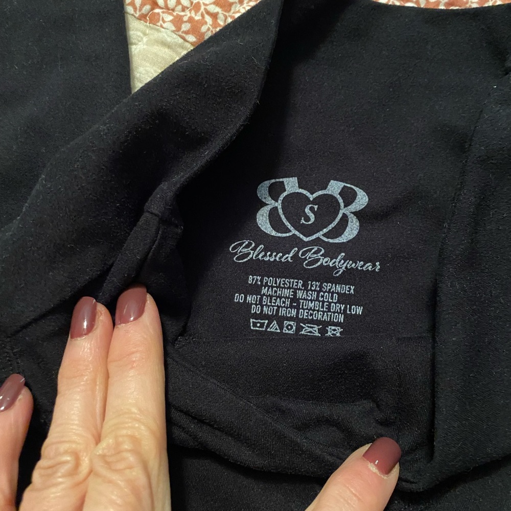 V-Shape Front - image 2